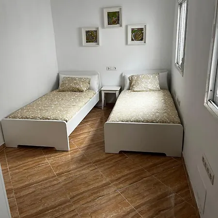 Gran Casa Cerca De La Playa Con 3 En Pedregalejo