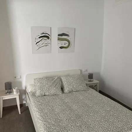 Gran Casa Cerca De La Playa Con 3 En Pedregalejo *