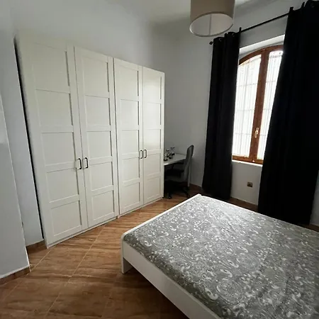 Gran Casa Cerca De La Playa Con 3 En Pedregalejo *