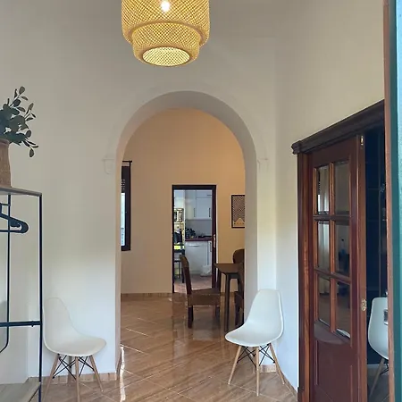Gran Casa Cerca De La Playa Con 3 En Pedregalejo *